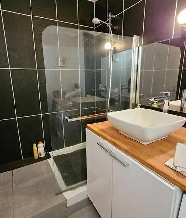 La Petite Ourse #terrasse#vulcania Apartamento