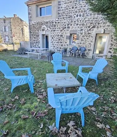 La Petite Ourse #terrasse#vulcania Appartement Saint-Ours (Puy-de-Dome)